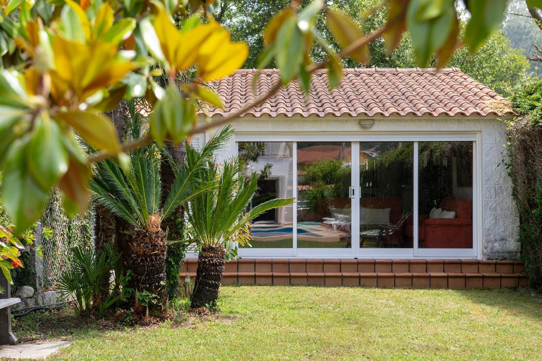 Major Beach And Lake Pontevedra Exterior foto